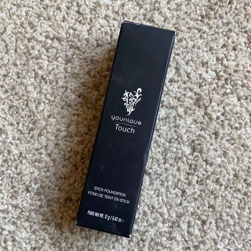 Younique Touch stick foundation (velour)